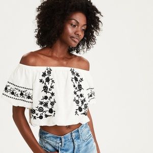 Short Bubble Sleeve Crop Top with Black Embroidery